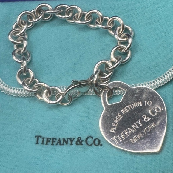 Tiffany & Co. Sterling Silver Chain Bracelet with Return Heart Pendant